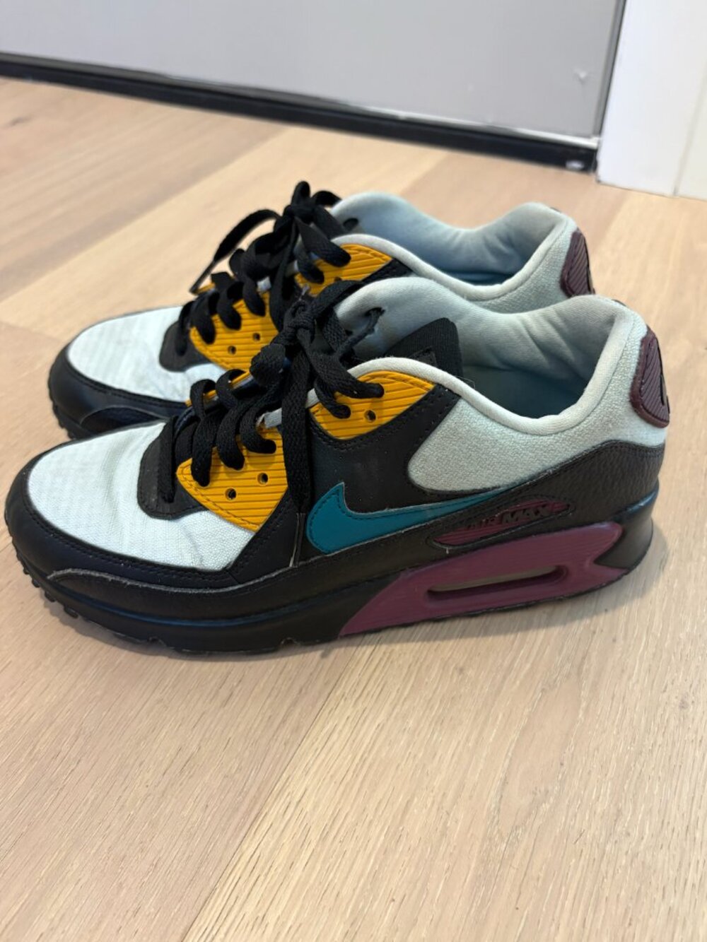 Nike Air Max 90 Bordeaux Women's Size 8 Great Condition